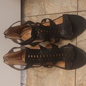 Womens heeled sandal